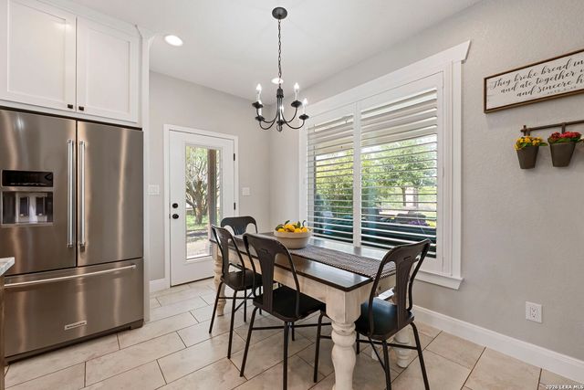 120 magnolia, La Vernia, TX 78121