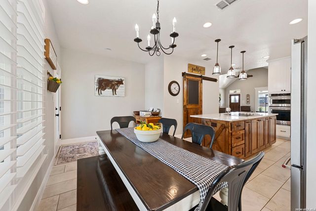 120 magnolia, La Vernia, TX 78121