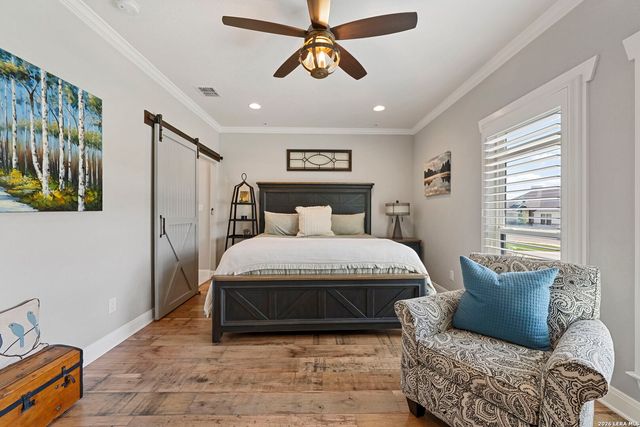 120 magnolia, La Vernia, TX 78121