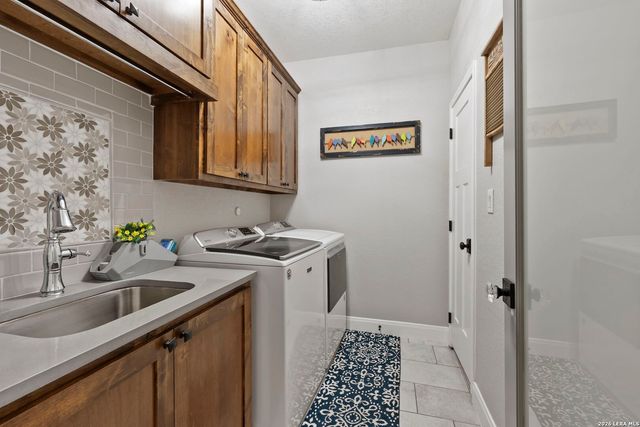 120 magnolia, La Vernia, TX 78121