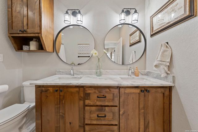 120 magnolia, La Vernia, TX 78121