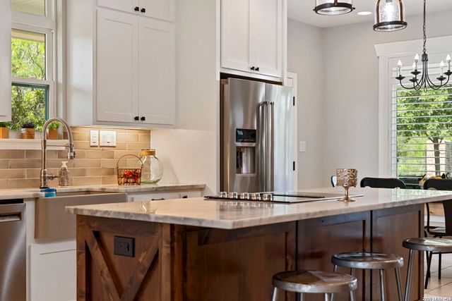 120 magnolia, La Vernia, TX 78121