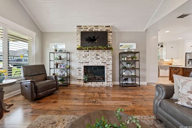 120 magnolia, La Vernia, TX 78121