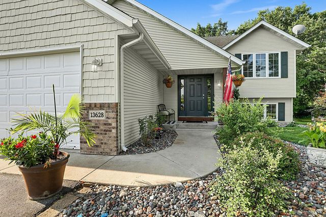 13628 9th Avenue S, Zimmerman, MN 55398