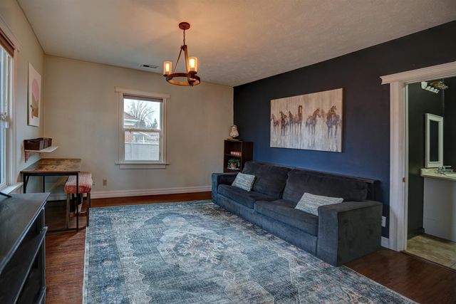 1027 E Wabash Ave, Spokane, WA 99207