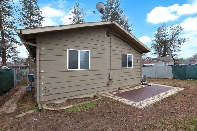 1027 E Wabash Ave, Spokane, WA 99207