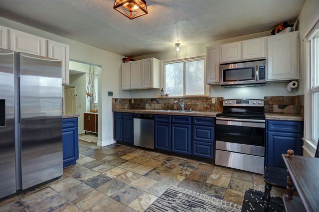 1027 E Wabash Ave, Spokane, WA 99207