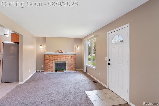 3260 Sashabaw Road, Waterford, MI 48329