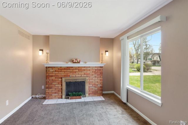 3260 Sashabaw Road, Waterford, MI 48329