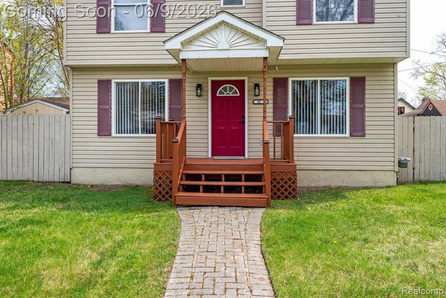 3260 Sashabaw Road, Waterford, MI 48329