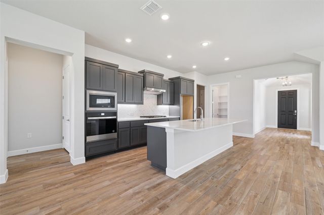 321 Sweeping Sage LN, San Marcos, TX 78666
