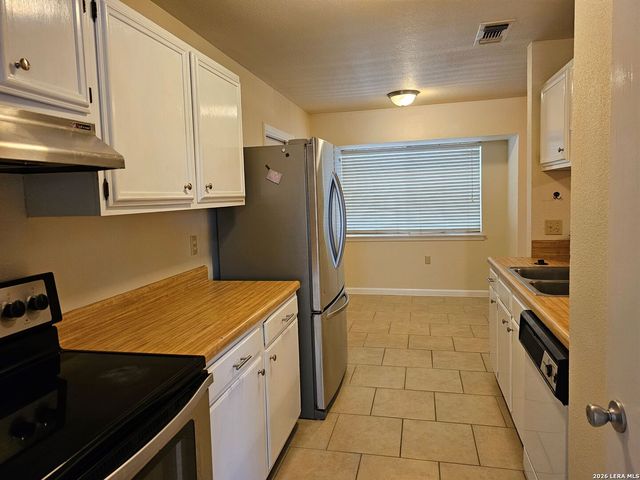 11518 OLD MANSE ST, San Antonio, TX 78230