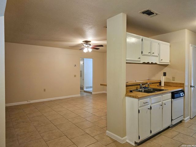 11518 OLD MANSE ST, San Antonio, TX 78230