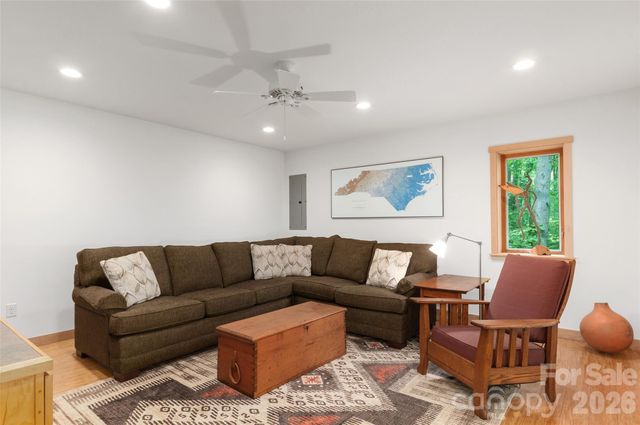 608 Brandywine Road, Waynesville, NC 28786