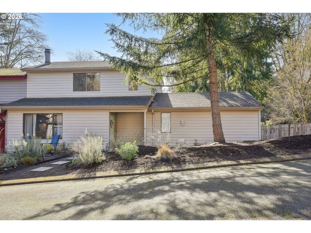 13 MOUNTAIN Cir, Lake Oswego, OR 97035
