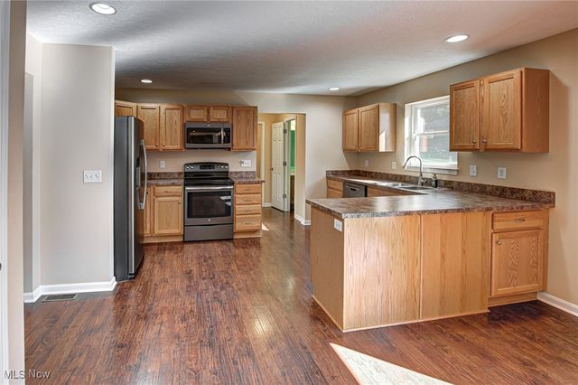 11768 Valley View Road, Northfield, OH 44067