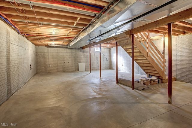 11768 Valley View Road, Northfield, OH 44067