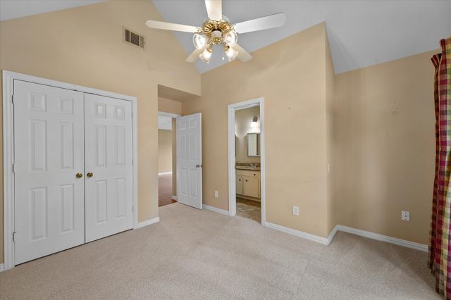 525 Springhill Drive, Hurst, TX 76054
