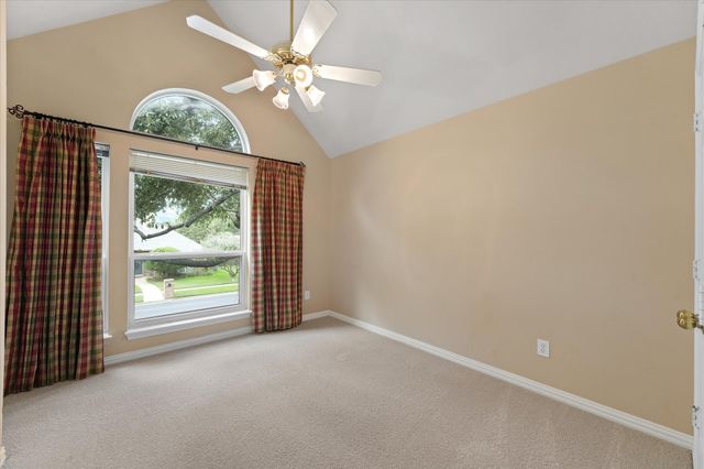525 Springhill Drive, Hurst, TX 76054