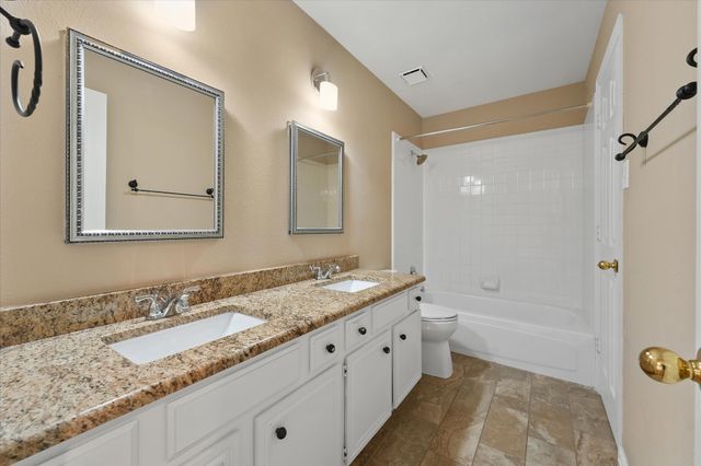 525 Springhill Drive, Hurst, TX 76054
