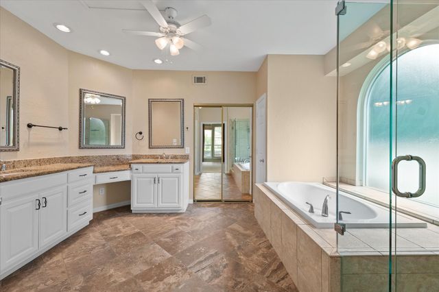 525 Springhill Drive, Hurst, TX 76054