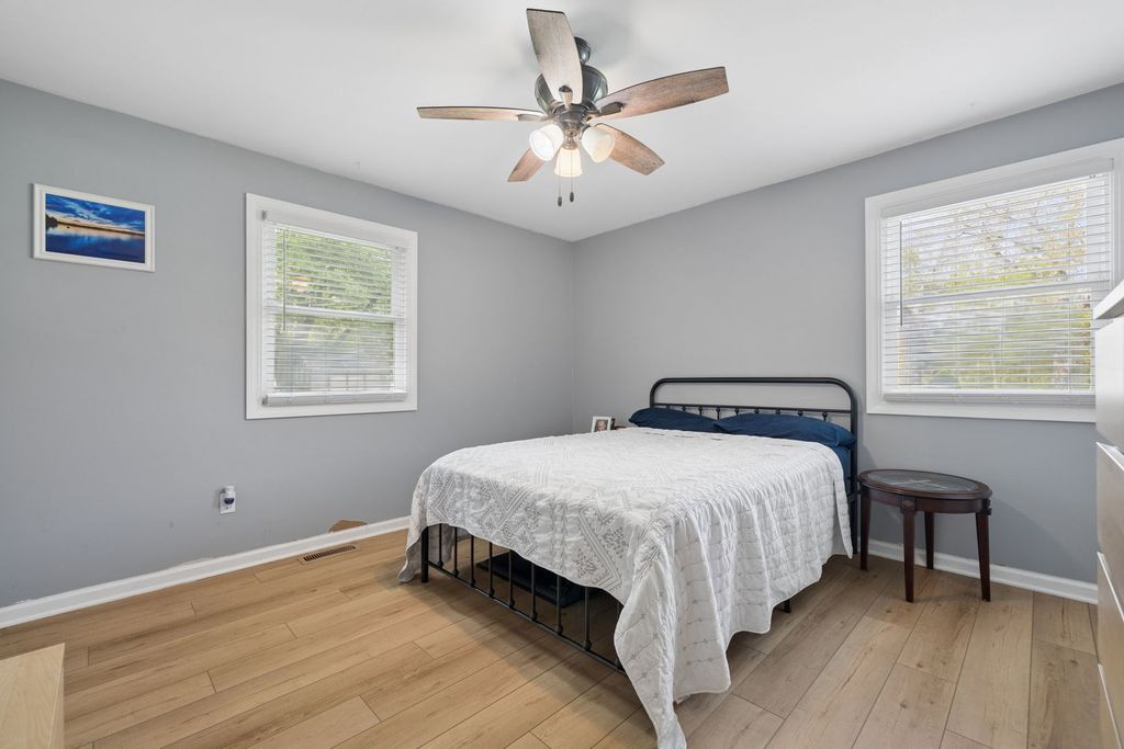 Image 12 of property listing at 35652 Jay Drive, Custer Park, IL 60481