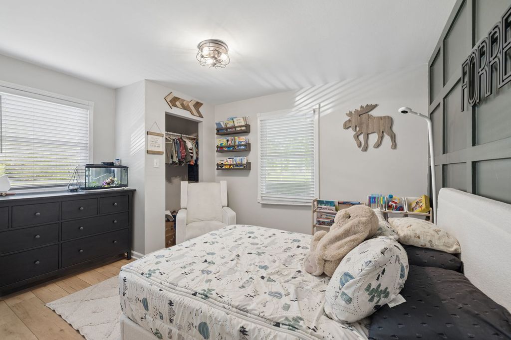 Image 15 of property listing at 35652 Jay Drive, Custer Park, IL 60481