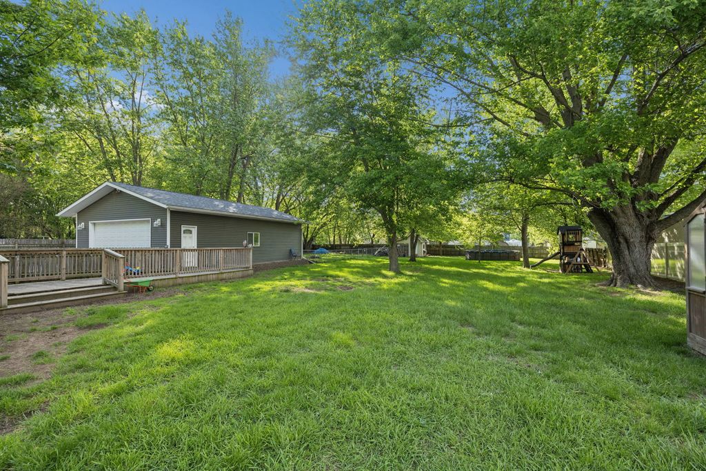 Image 20 of property listing at 35652 Jay Drive, Custer Park, IL 60481