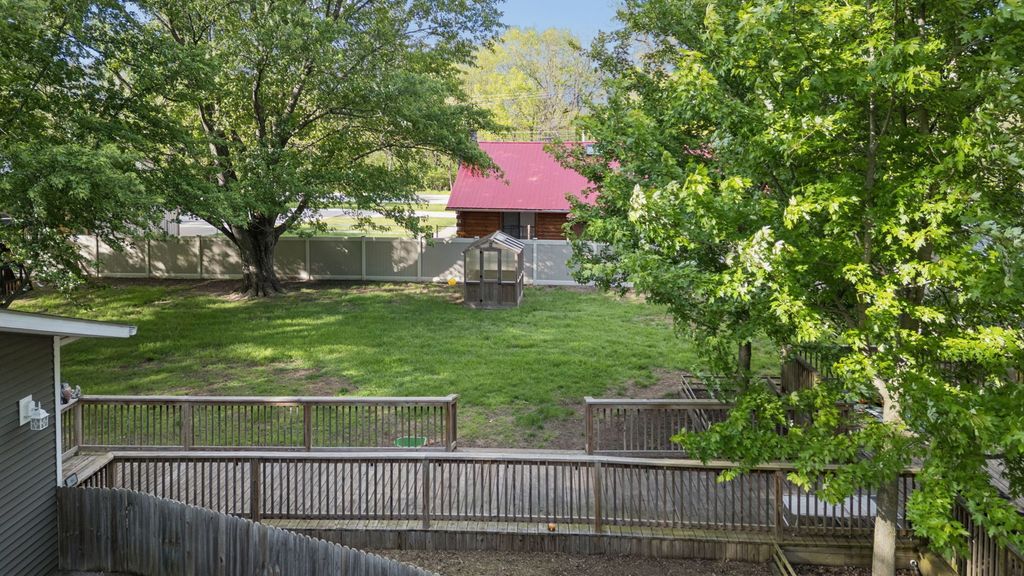 Image 24 of property listing at 35652 Jay Drive, Custer Park, IL 60481