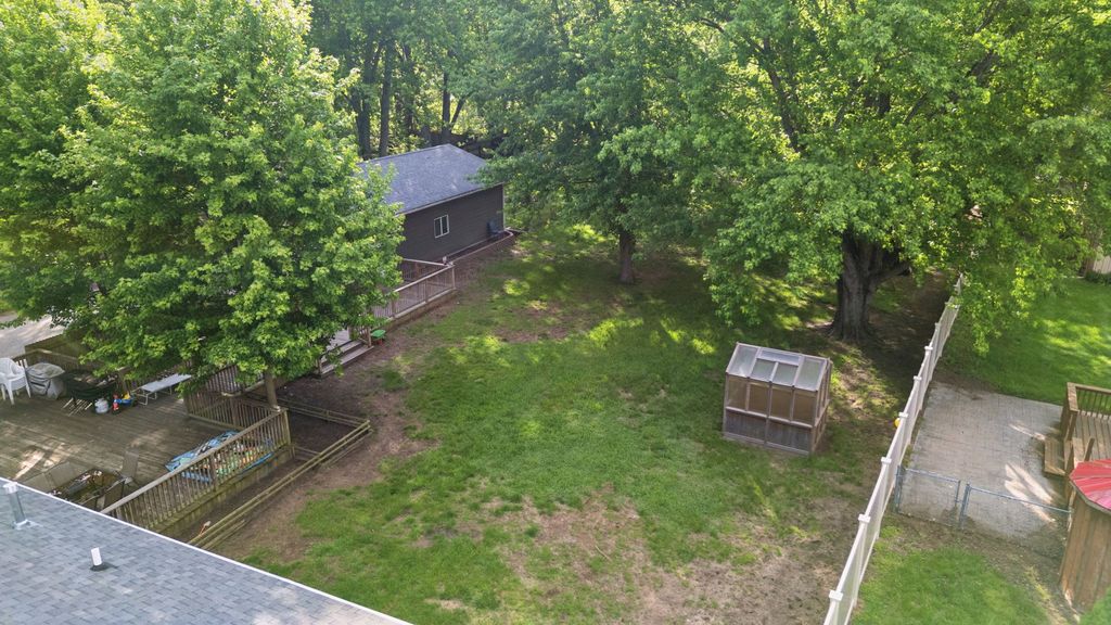 Image 25 of property listing at 35652 Jay Drive, Custer Park, IL 60481