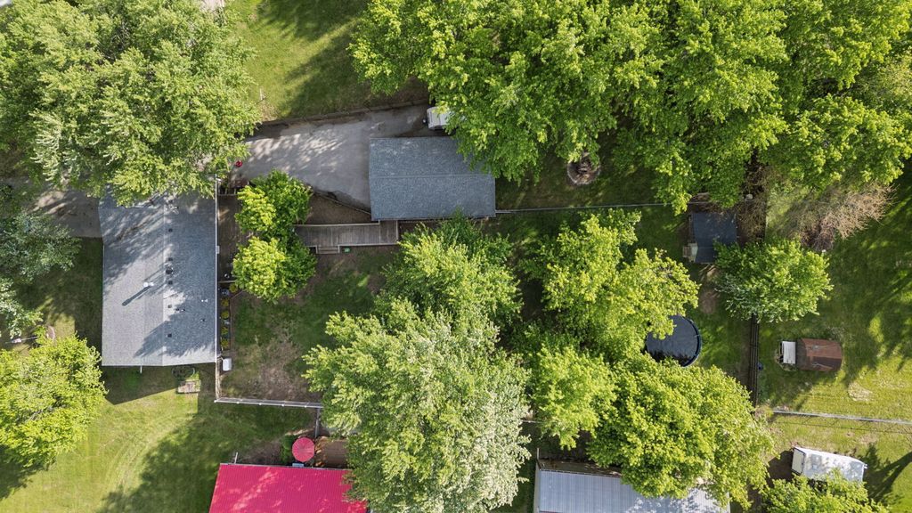 Image 26 of property listing at 35652 Jay Drive, Custer Park, IL 60481