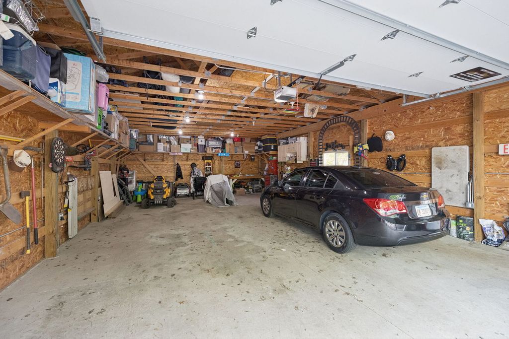 Image 28 of property listing at 35652 Jay Drive, Custer Park, IL 60481