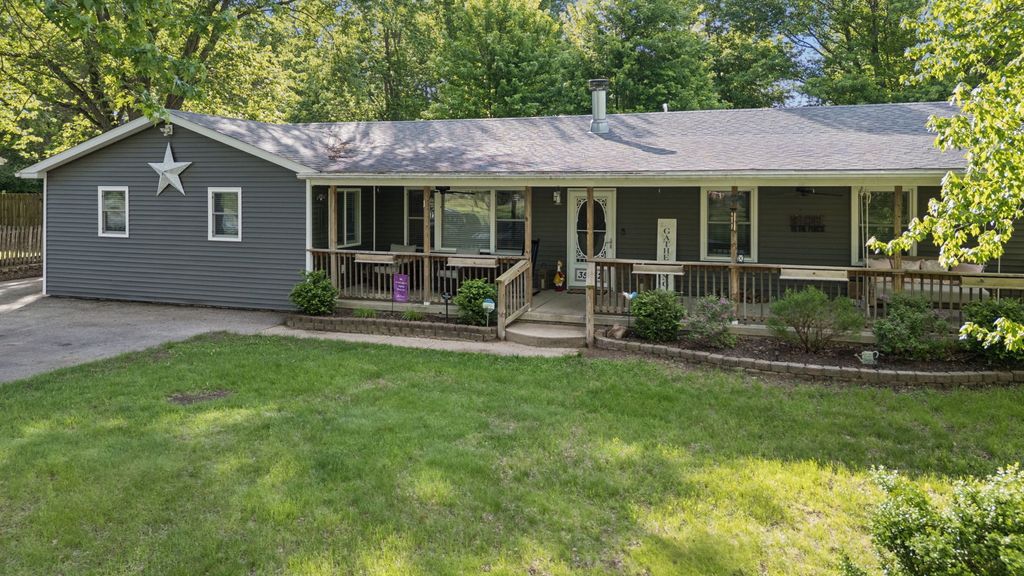Image 32 of property listing at 35652 Jay Drive, Custer Park, IL 60481