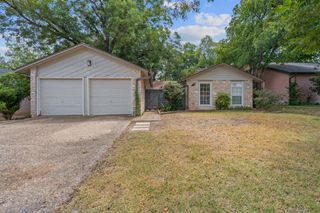 10103 Woodland Village DR, Austin, TX 78750