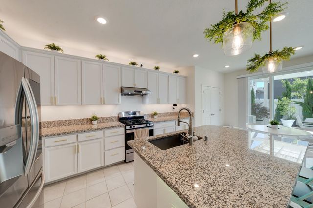 4008 Mercury Ln, Roseville, CA 95747
