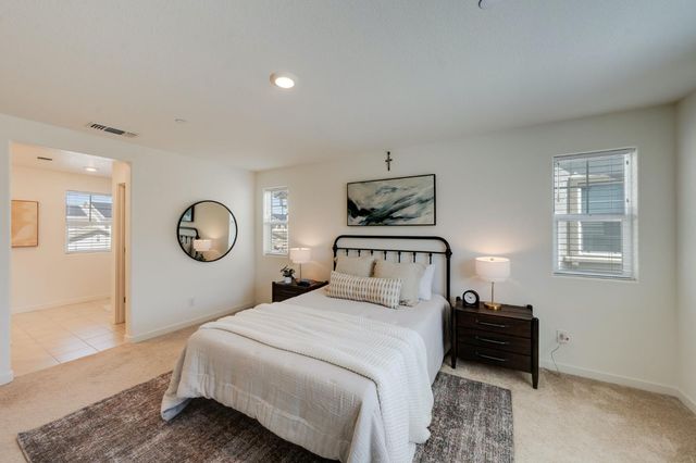 4008 Mercury Ln, Roseville, CA 95747