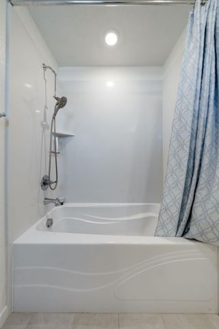 4008 Mercury Ln, Roseville, CA 95747