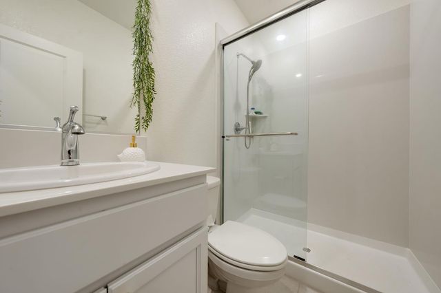 4008 Mercury Ln, Roseville, CA 95747