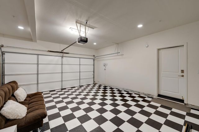 4008 Mercury Ln, Roseville, CA 95747