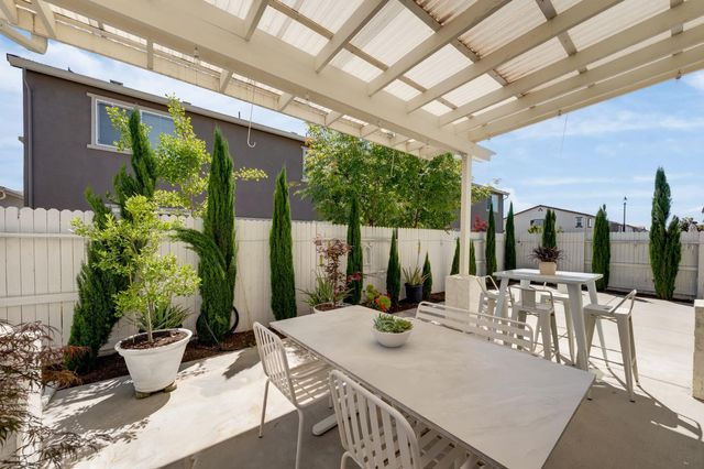 4008 Mercury Ln, Roseville, CA 95747