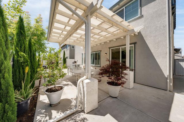 4008 Mercury Ln, Roseville, CA 95747
