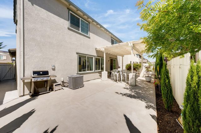 4008 Mercury Ln, Roseville, CA 95747