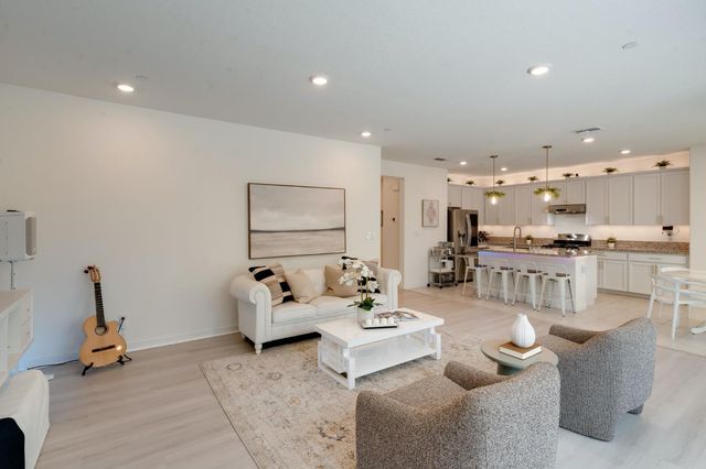 4008 Mercury Ln, Roseville, CA 95747