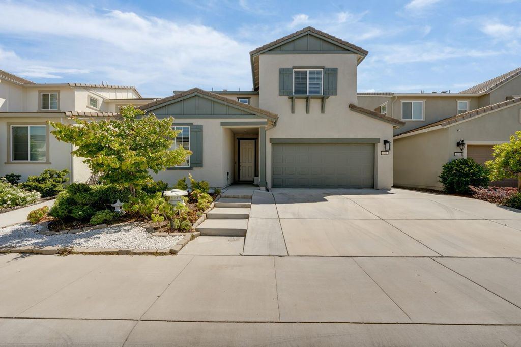 4008 Mercury Ln, Roseville, CA 95747