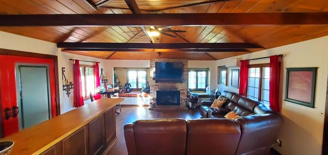 1702 Meadow Ave, Stockton, CA 95207