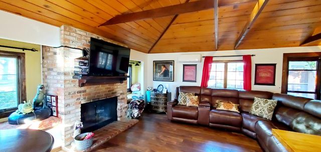 1702 Meadow Ave, Stockton, CA 95207