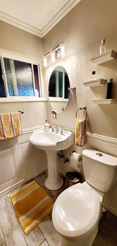 1702 Meadow Ave, Stockton, CA 95207