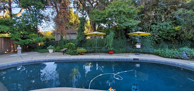 1702 Meadow Ave, Stockton, CA 95207