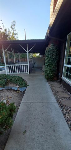 1702 Meadow Ave, Stockton, CA 95207