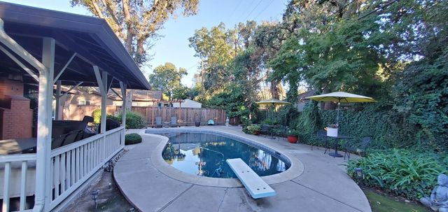 1702 Meadow Ave, Stockton, CA 95207